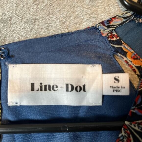 Line+Dot Adelene Navy Floral Romper Peek-A-Boo Shoulder Back Cut Outs Sz Small - Picture 3 of 6